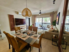 Luxury New Condo with Amazing Pool